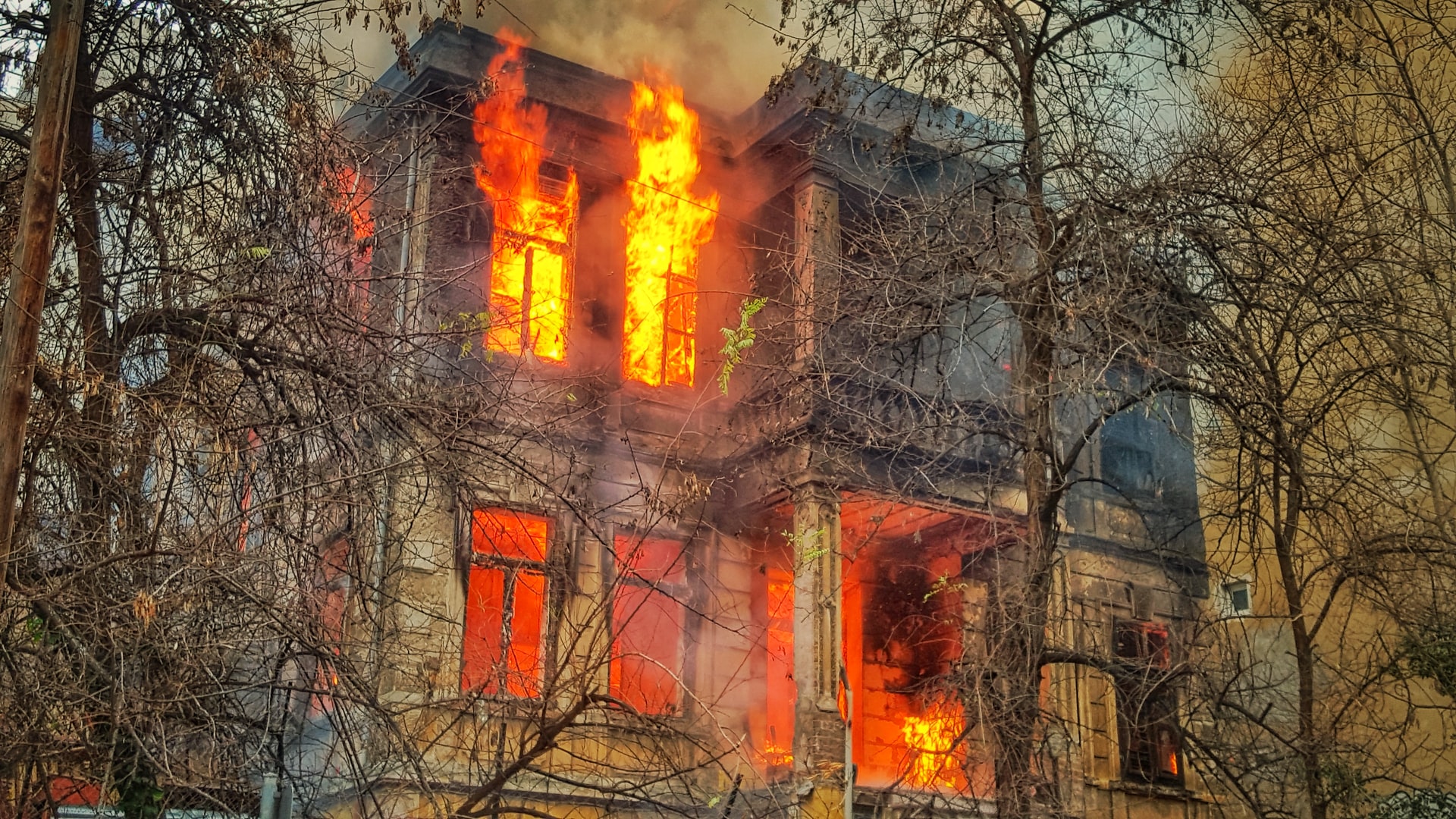 Incendio in casa: le cause più frequenti e come prevenirle