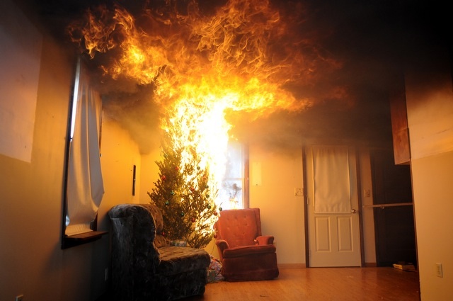 Proteggi il Tuo Natale dagli incendi grazie ai nostri consigli